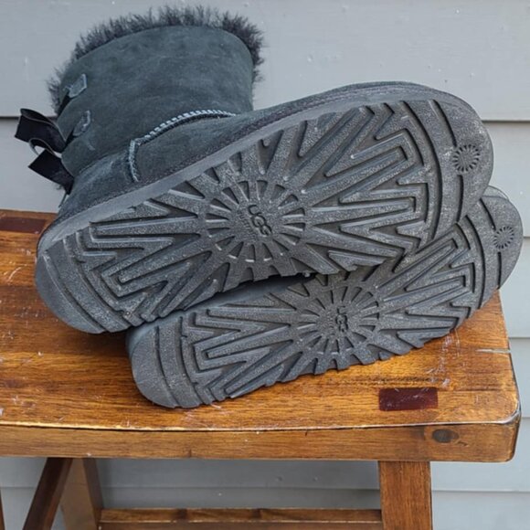 UGG Black Suede Shearling Bailey Bow Boot size 7 - Picture 7 of 10